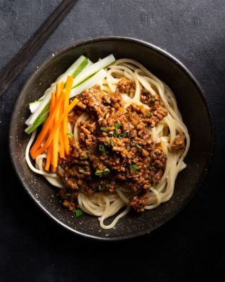  Daqing Zha Jiang Mian – En Smakrik Spets med Heltäckande Umami!